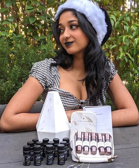 Maitreyi Ramakrishnan sex actress photos