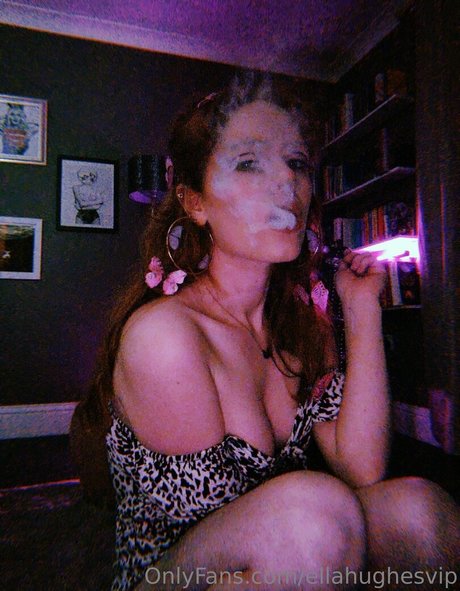 ellahughesvip pretty pornstar img