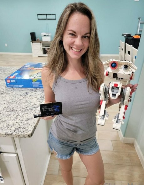 chloe mae nudes pornstar photos