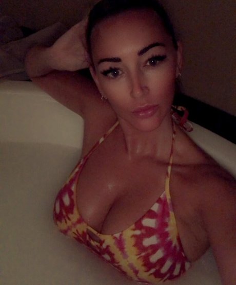 Lorna Gilly pornstar hd gallery