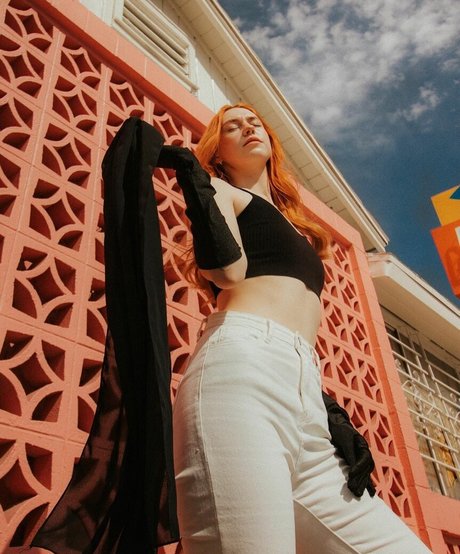 Ana Saia model erotic photos