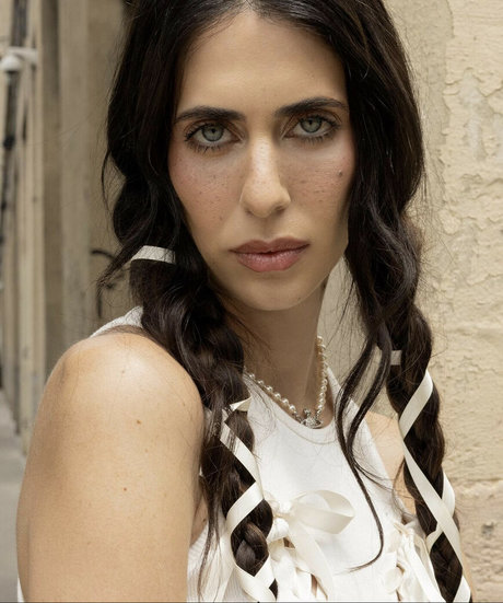 Hila Klein pretty actress image