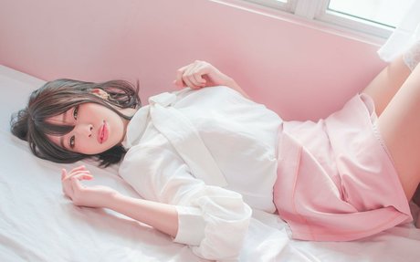 body onlyfans top image