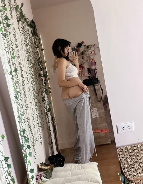 lesbian fingering onlyfans pornos galleries