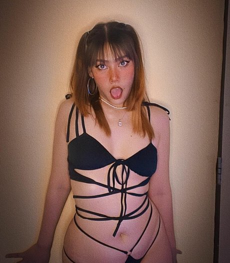 Moji3693 top pornstar image