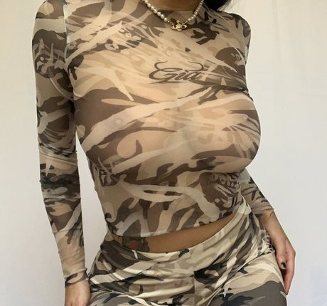 shemale cumshot onlyfans art naked pictures