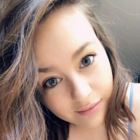 Stephaniiie88 pornstar free galleries