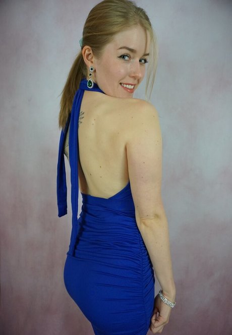 DatOtterGirl high quality star photo