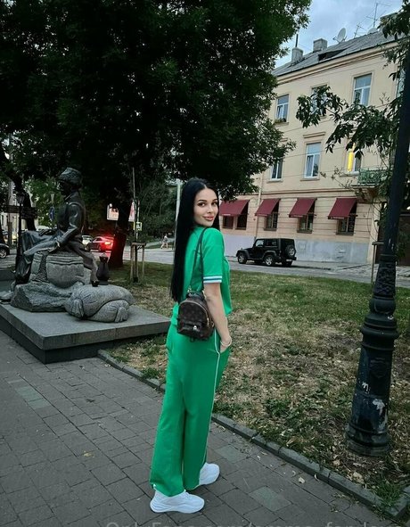 emma for love adult star photo