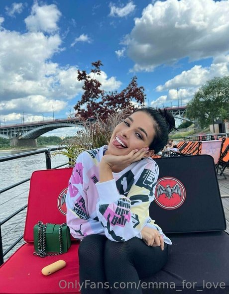 emma for love naked actress image