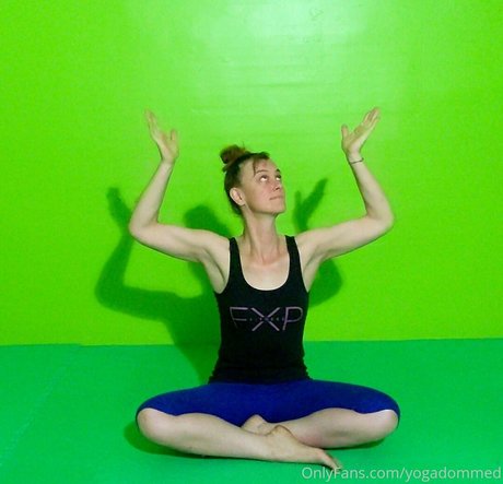 yogadommed hot actress img