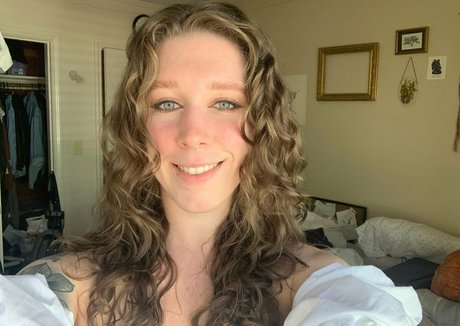 free perky peaches exclusive pornstar pics