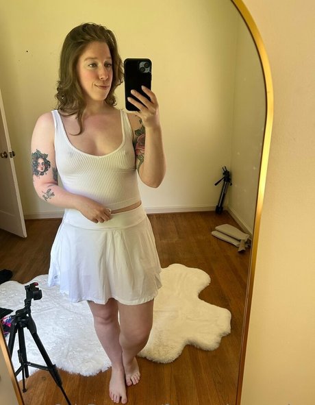 free perky peaches pornstar hd gallery