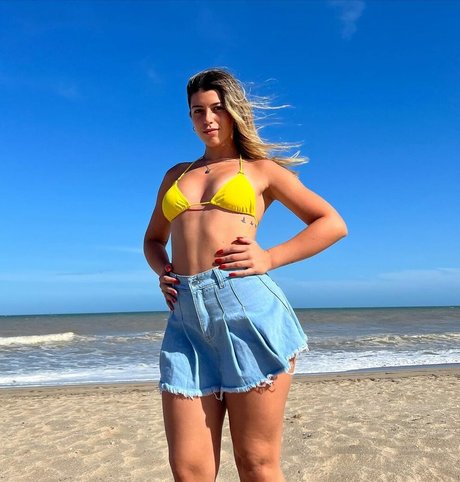 curvy shemale onlyfans top pic