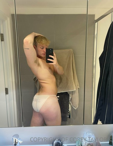 fingering pussy onlyfans art nude pictures