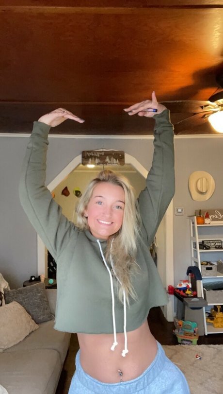 italian milf onlyfans sexy nude picture