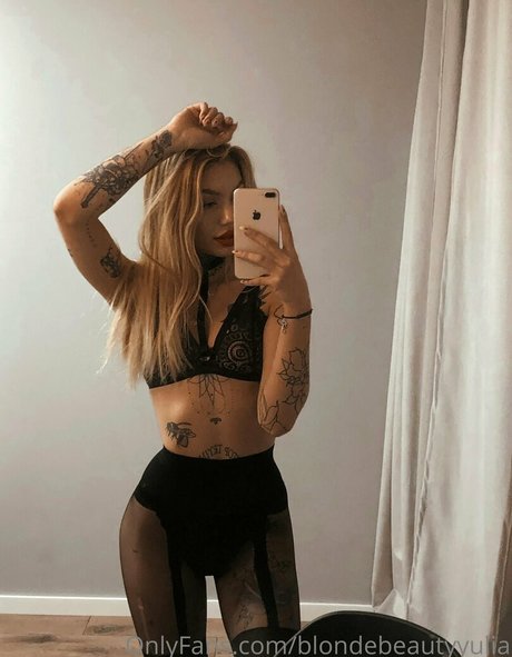 blondebeautyyulia pretty actress image