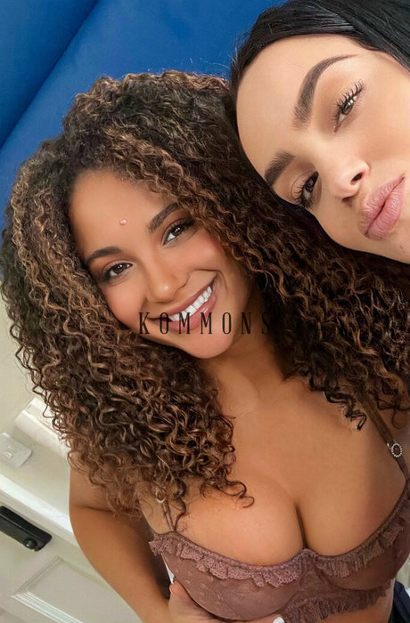 Gabi Melo naked actress picture