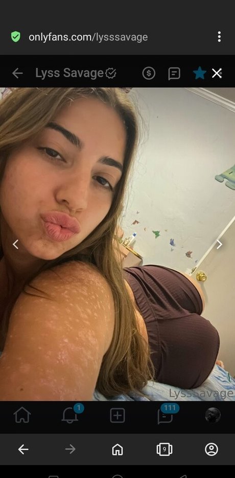 Ayamarieee model top images