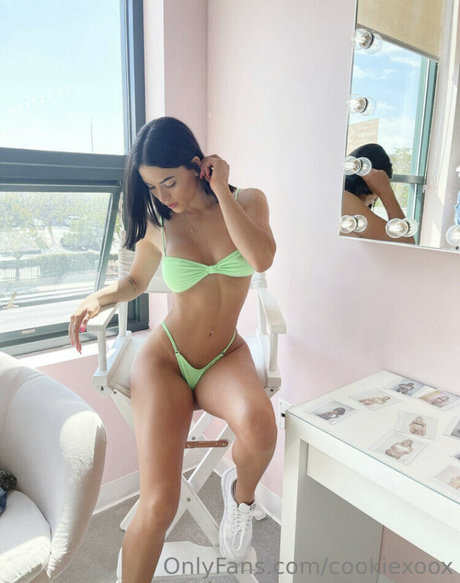 Bri Cookie pornographic model gallery