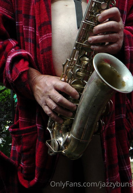 jazzybuns model pretty image