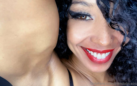 brendabiceps nice model pic