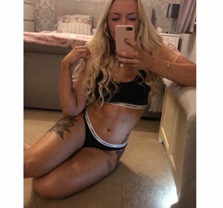 Sophie Partridge top model photos