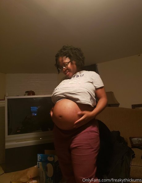 freakythickums star hot photos