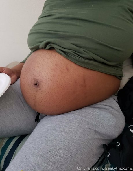 freakythickums pornstar erotic pic