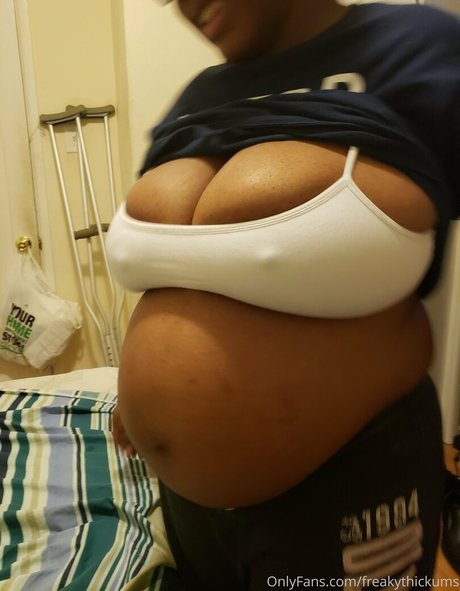 freakythickums exclusive pornstar images