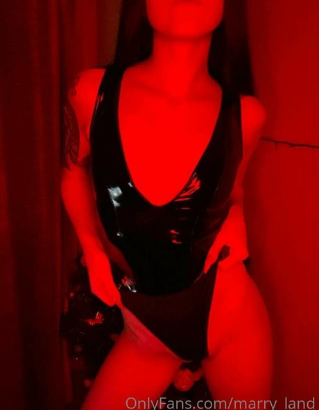 marry land erotic model pictures