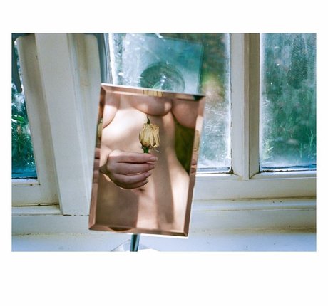 Tan Smith adult model gallery