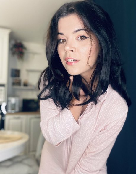 gabriellered pornstar nice pics