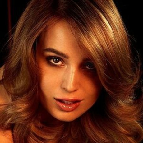 Juliaroemmelt nudes model images