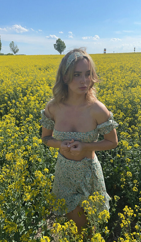 Juliaroemmelt nude star picture