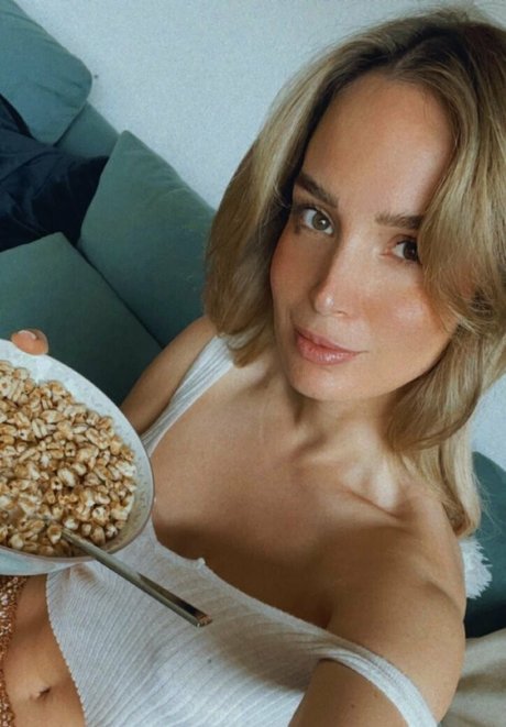 Juliaroemmelt model xxx archive