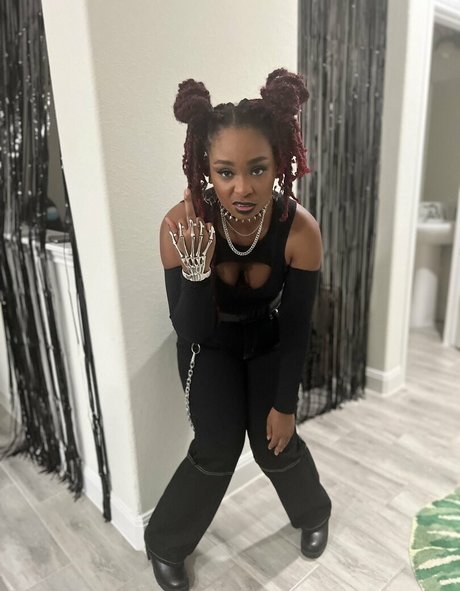 shemale onlyfans art naked picture