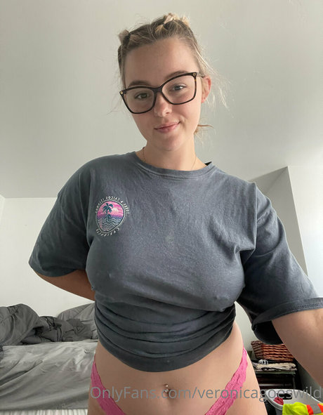 veronicagoeswild pornstar erotic pictures