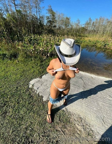 jennasativa naked pornstar pic