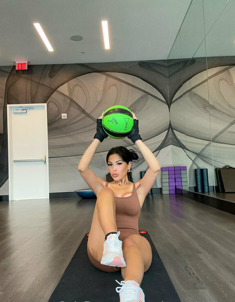 famous ladyboy onlyfans free photos