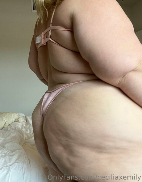 ceciliaxemily nude pornstar photos