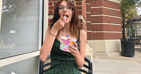 selflovesage model sex picture