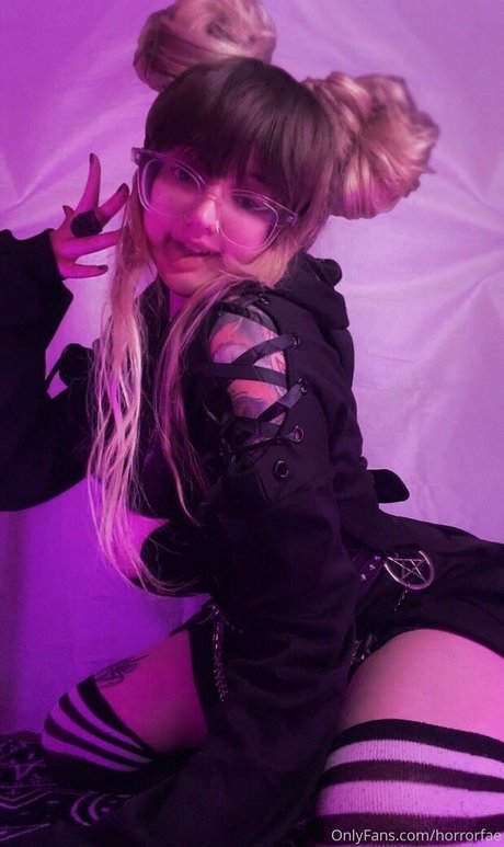 lewdfaerie model erotic picture