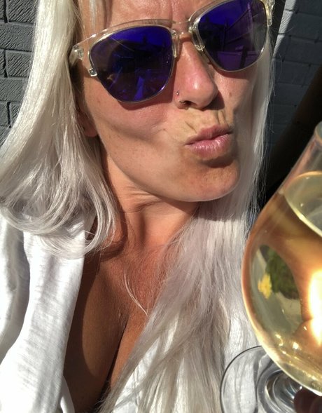 shemale fucks girl onlyfans top image