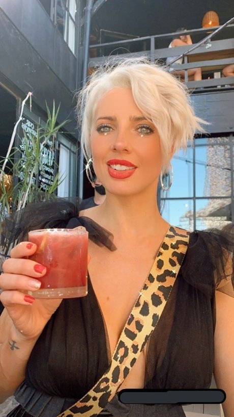 Tamara Bella nude pornstar img