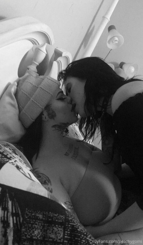 doing peachy pornstar beautiful image