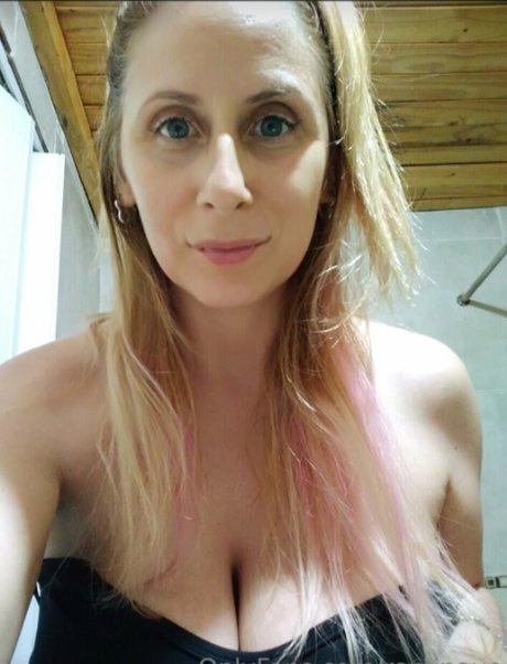 Rominavc star adult gallery