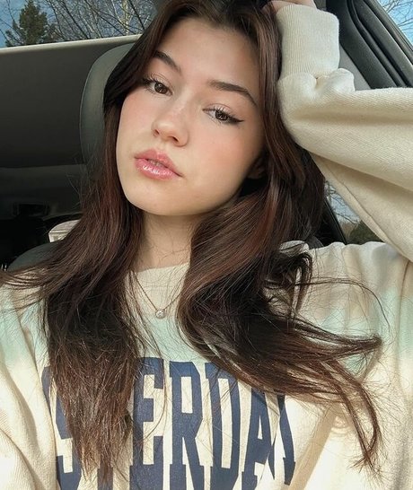 Ava Rose Beaune erotic model photos