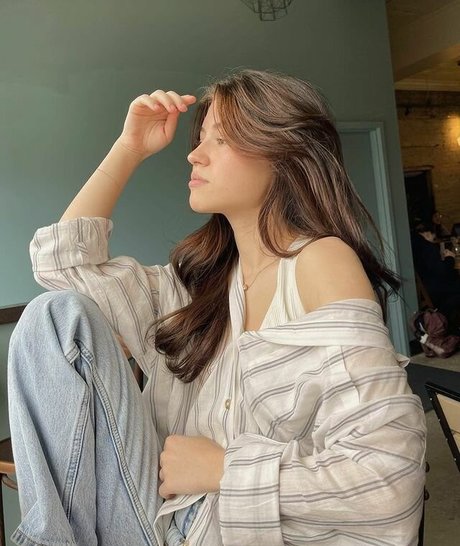 Ava Rose Beaune exclusive star pics