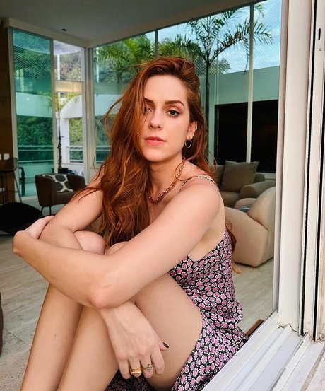 Sophia Abrahao model perfect photos